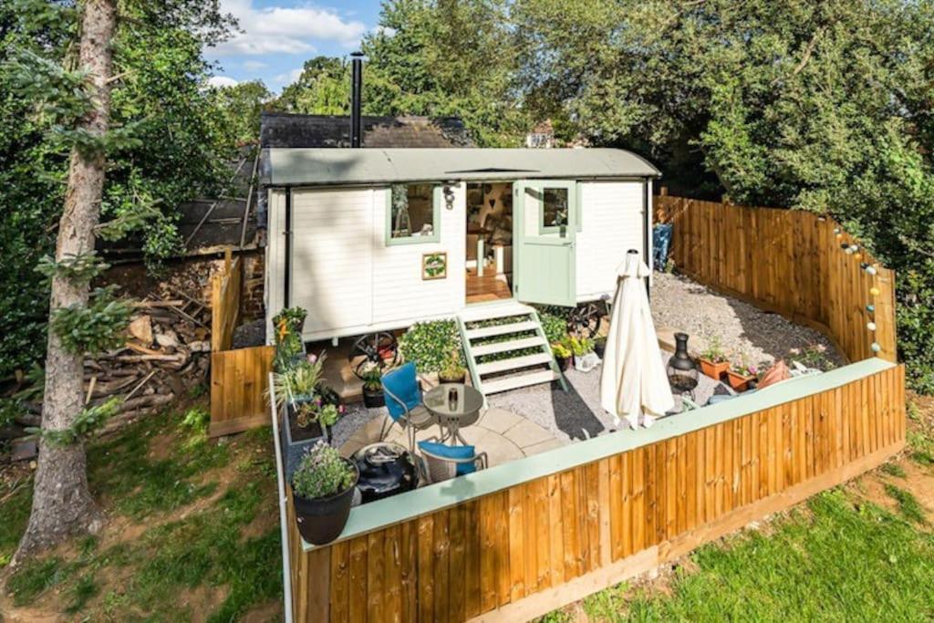 Spinney Retreats - 2 X Unique Shepherds Huts Dog Friendly Нортхамптън Екстериор снимка